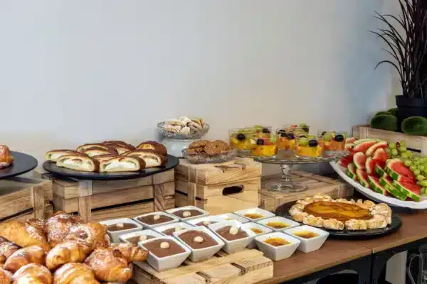 בתי מלון בתל אביב